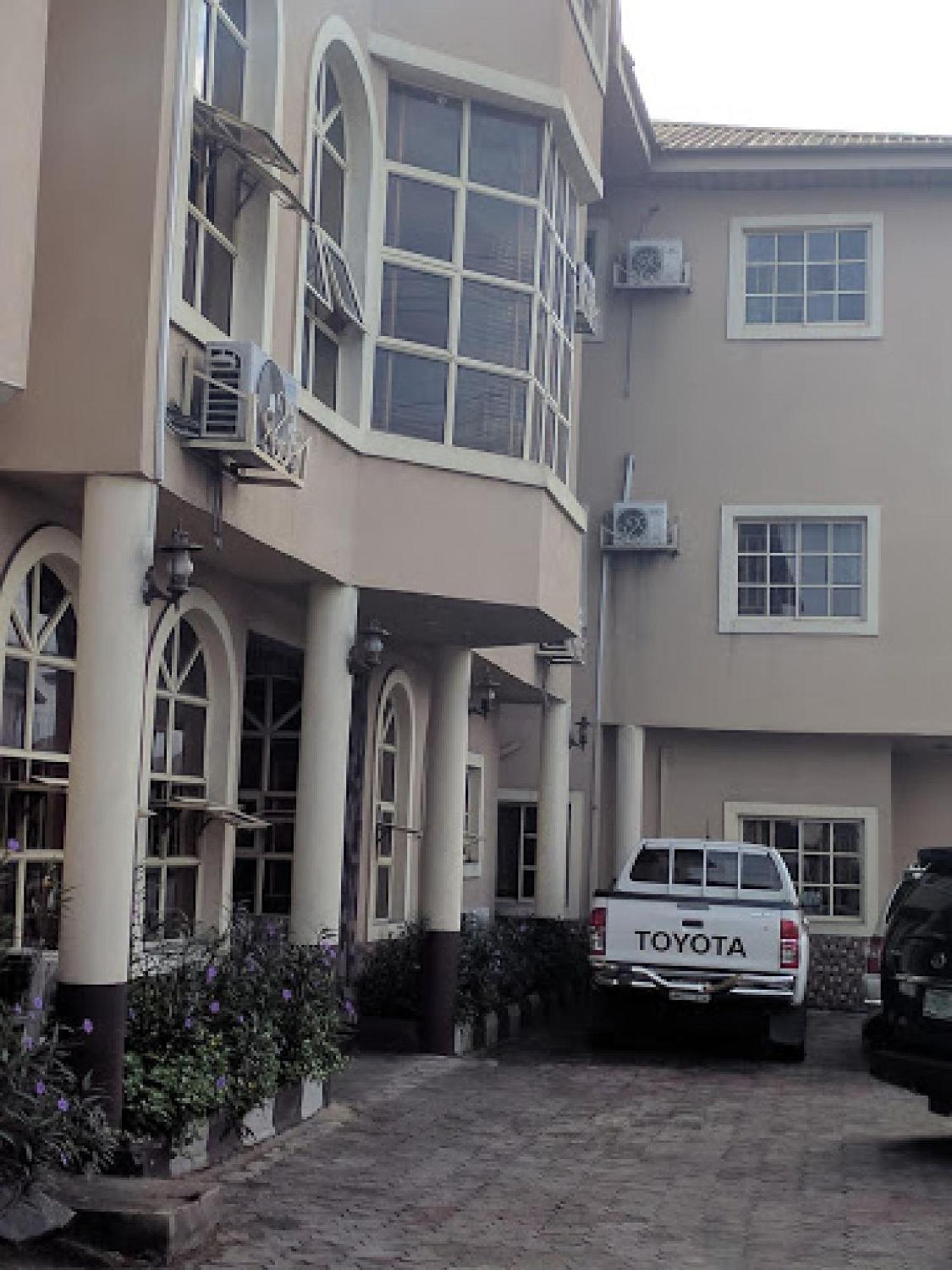 Room In Lodge - Clen-Phil Hotels And Suite Port Harcourt Exterior foto
